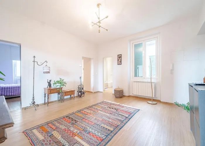 Bright Apartment A Few Steps From Via Garibaldi