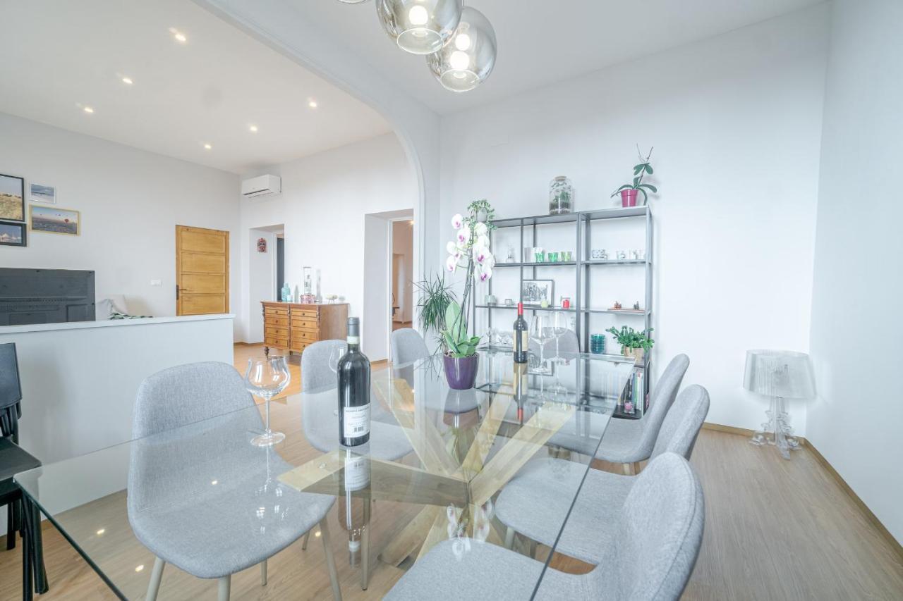 Appartement Bright A Few Steps From Via Garibaldi *