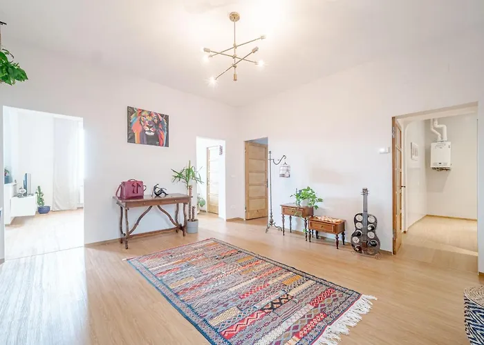 Bright Apartment A Few Steps From Via Garibaldi