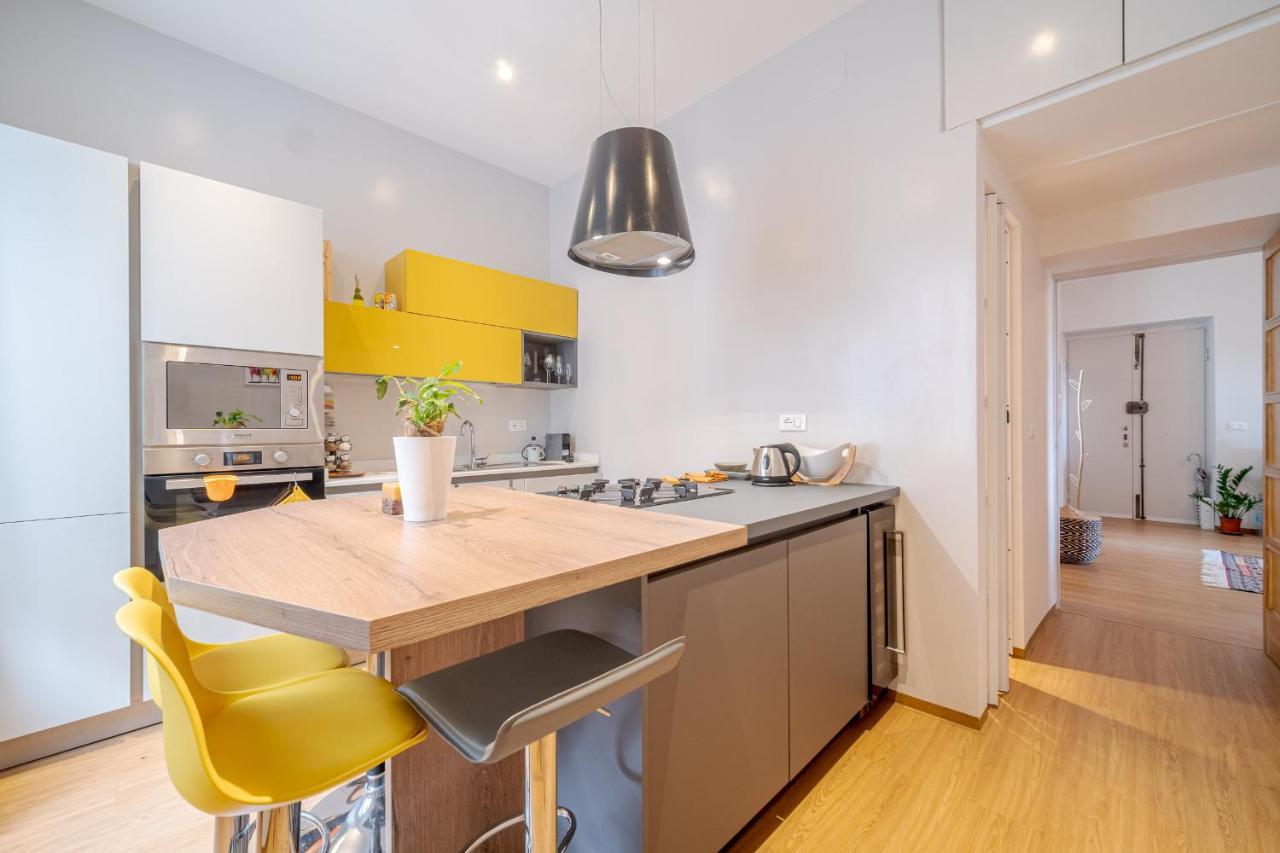 Apartment Bright A Few Steps From Via Garibaldi Genua